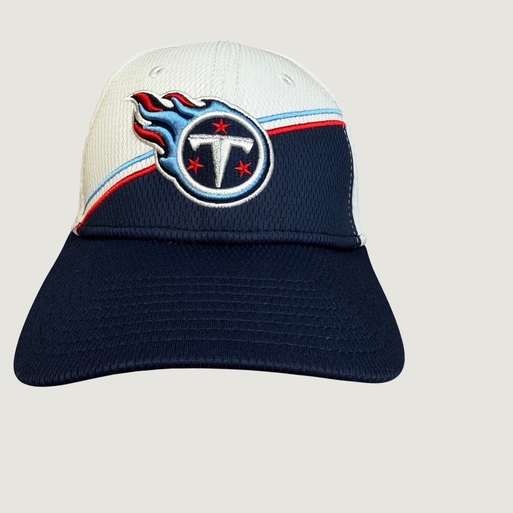 New Era 39THIRTY Tennessee Titans Hat Mens XS/S White Navy Blue NFL Stretch Fit